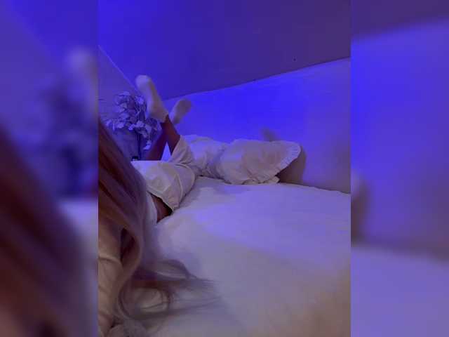 HollyPolly111 live cam