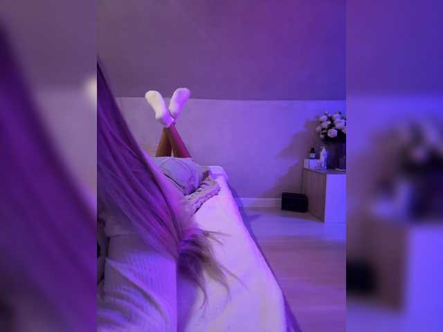 HollyPolly111 live cam on BongaCams