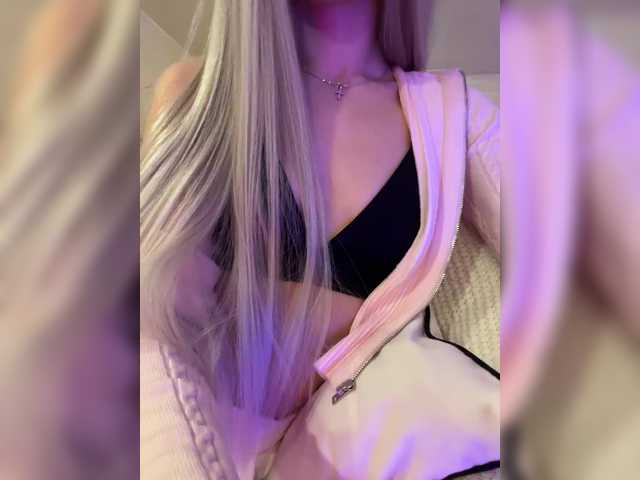 HollyPolly111 live cam