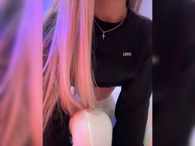 HollyPolly111 live cam on BongaCams
