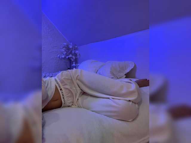 HollyPolly111 live cam