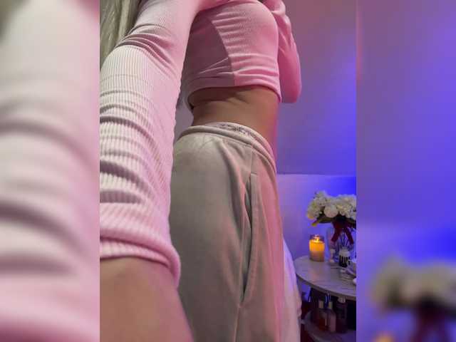 HollyPolly111's BongaCams show and profile