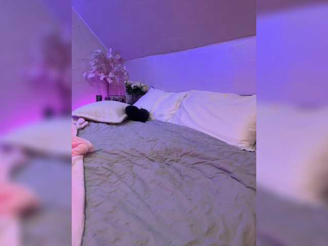 HollyPolly111 live cam on BongaCams
