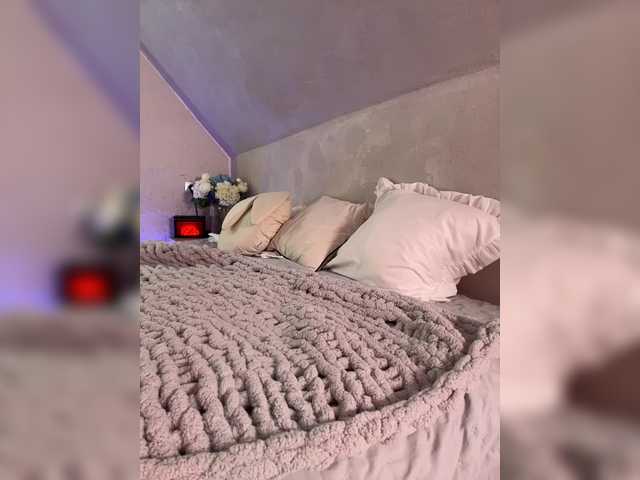 HollyPolly111 live cam on BongaCams