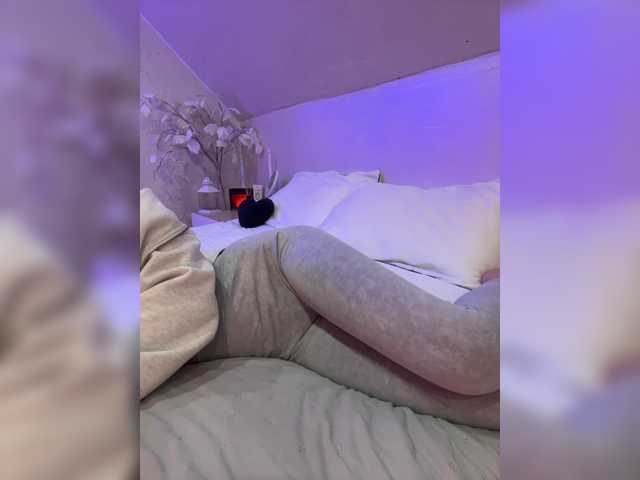 HollyPolly111 live cam on BongaCams
