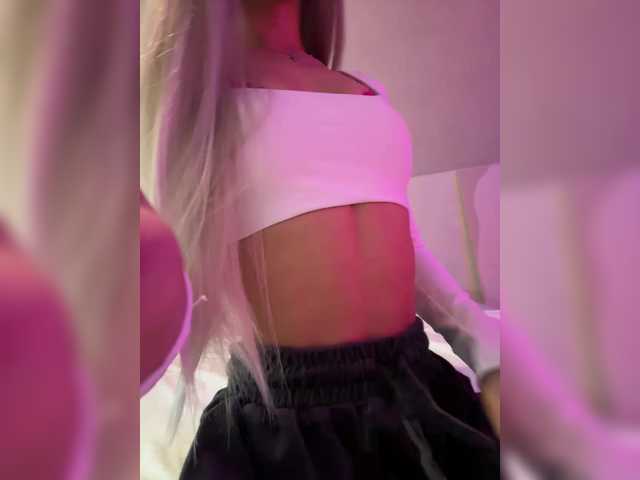 HollyPolly111 live cam on BongaCams