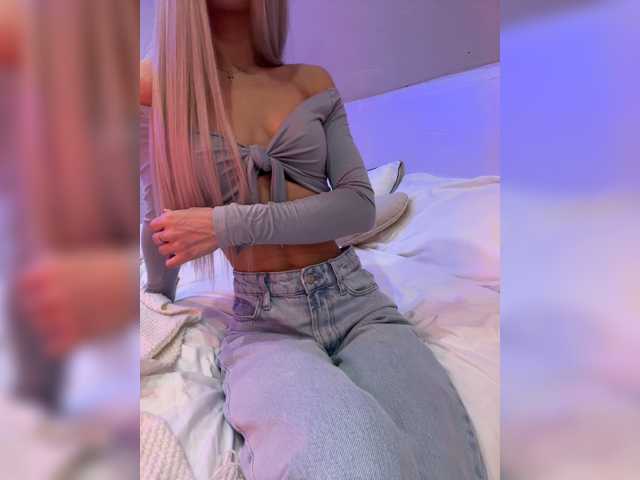 HollyPolly111 live cam on BongaCams