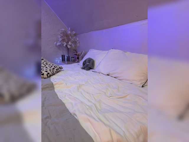 HollyPolly111 live cam on BongaCams
