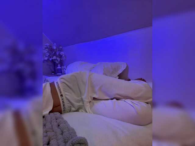 HollyPolly111 live cam