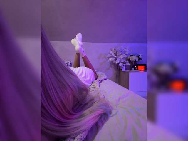 HollyPolly111 live cam on BongaCams