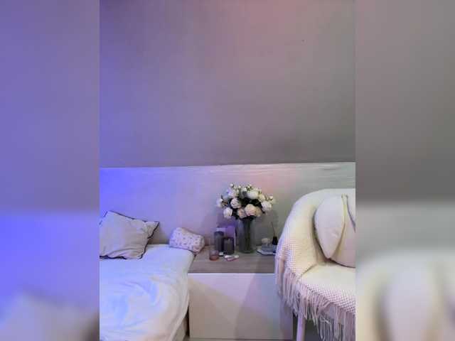 HollyPolly111 live cam on BongaCams