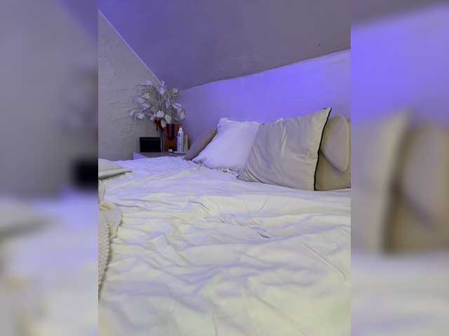 PauLiiine live cam preview