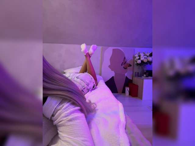HollyPolly111 live cam on BongaCams
