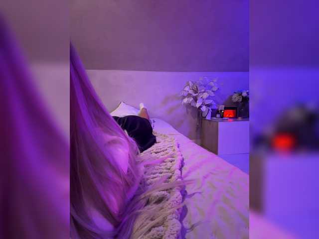 HollyPolly111 live cam on BongaCams