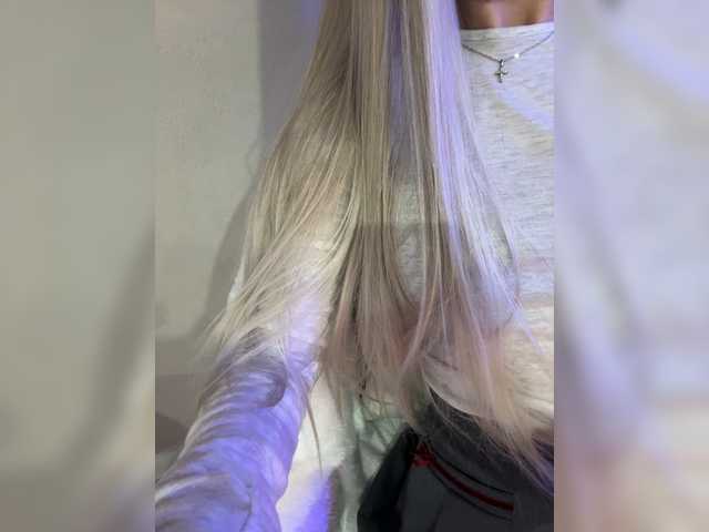  HollyPolly111 chat room