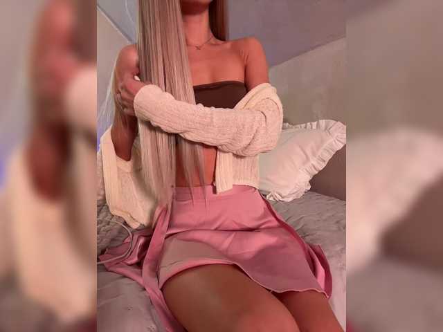 HollyPolly111 live cam on BongaCams