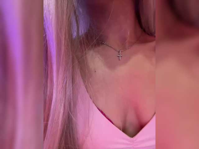 HollyPolly111, live now on BongaCams