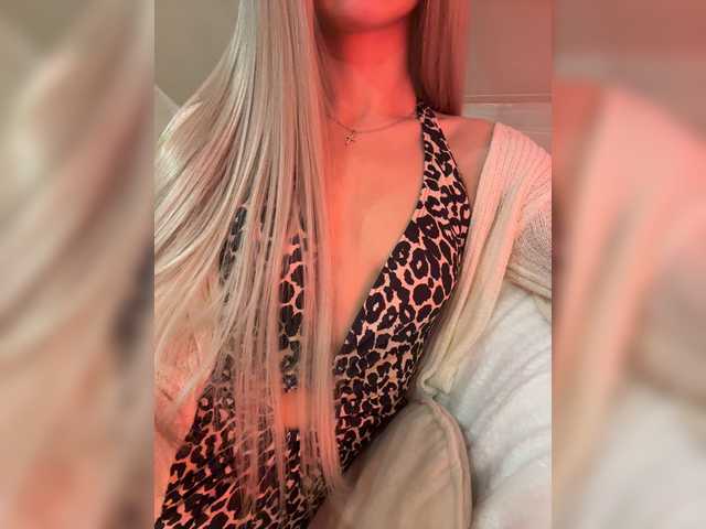 HollyPolly111's BongaCams show and profile