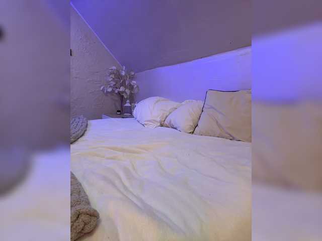 HollyPolly111 live cam on BongaCams