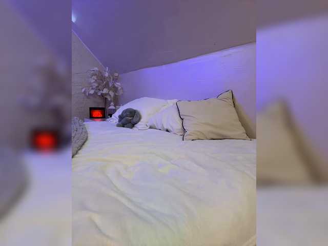HollyPolly111 live cam on BongaCams
