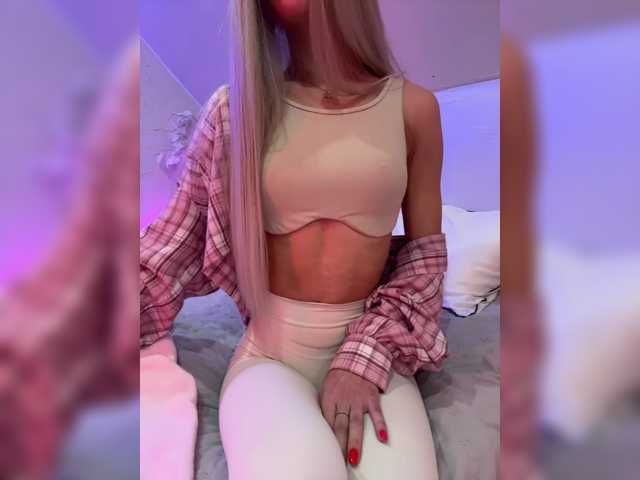 PauLiiine live cam preview