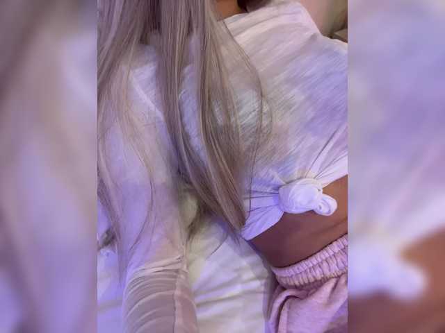 HollyPolly111 live cam on BongaCams