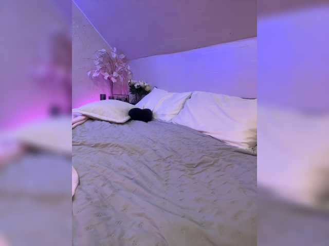 HollyPolly111 live cam on BongaCams