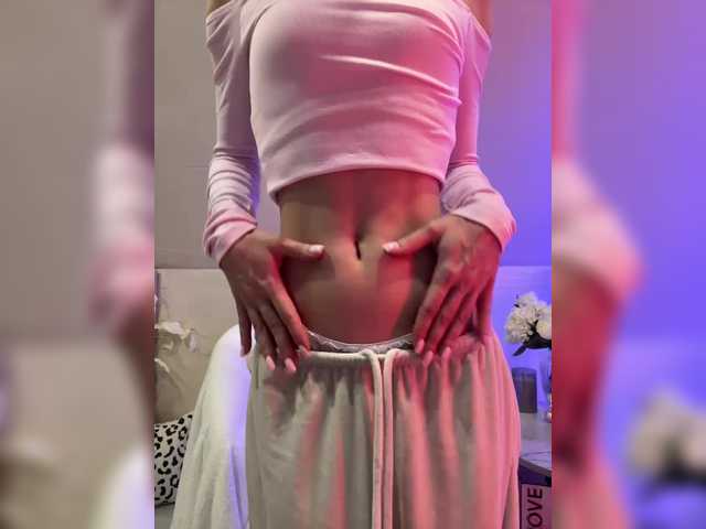 HollyPolly111's BongaCams show and profile