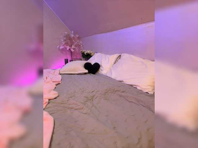 PauLiiine live cam preview