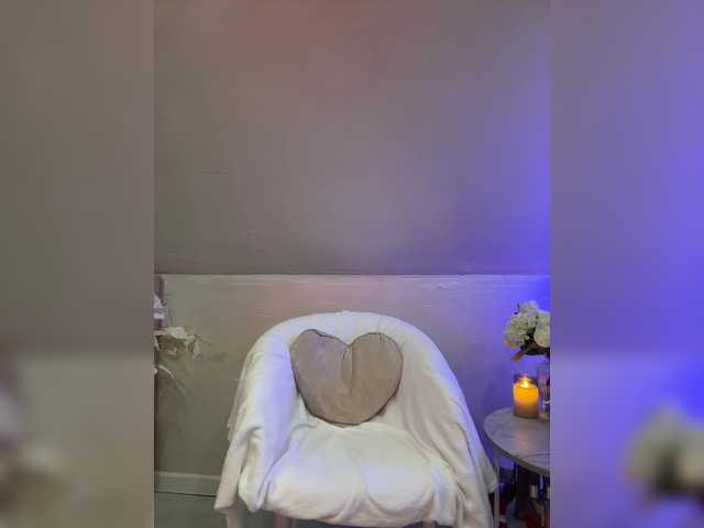 HollyPolly111's BongaCams show and profile