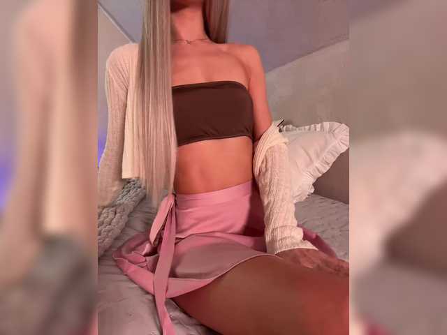 HollyPolly111 live cam on BongaCams