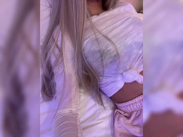 HollyPolly111 live cam on BongaCams