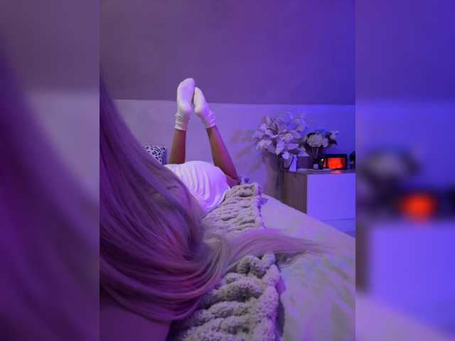 HollyPolly111 live cam on BongaCams