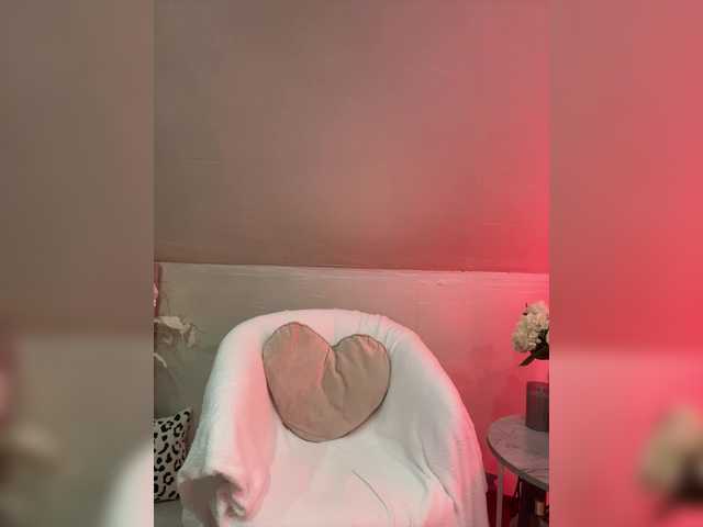 HollyPolly111's BongaCams show and profile