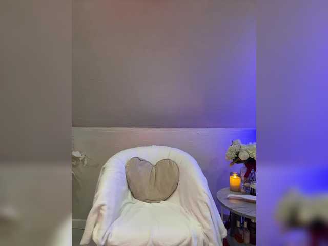 HollyPolly111's BongaCams show and profile