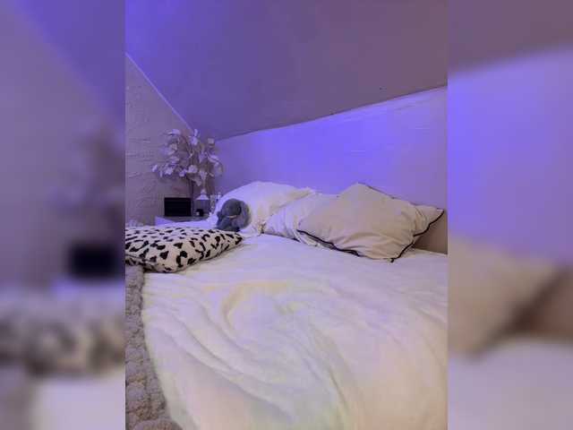 HollyPolly111 live cam on BongaCams