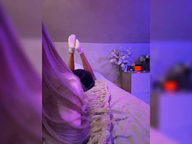 HollyPolly111 live cam on BongaCams