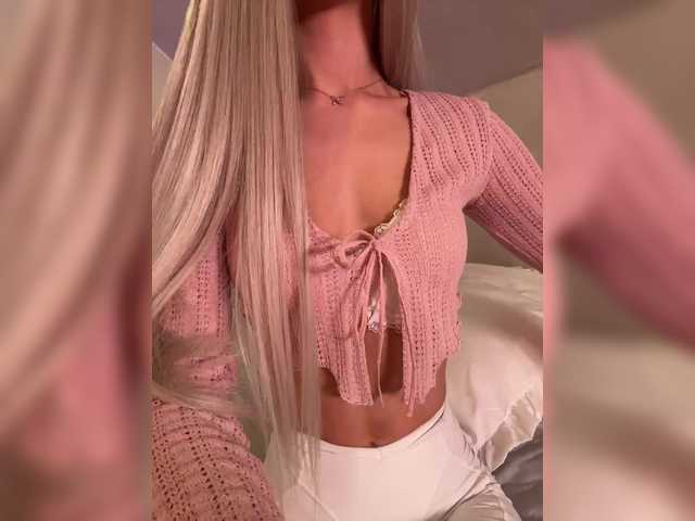 HollyPolly111 live cam on BongaCams