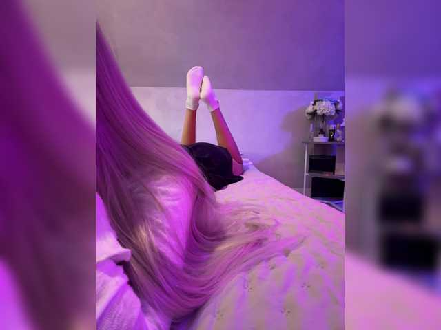 HollyPolly111 live cam on BongaCams