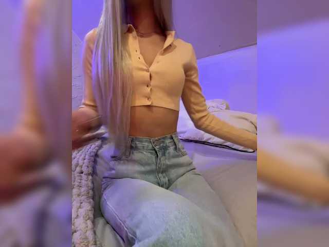 HollyPolly111 live cam on BongaCams