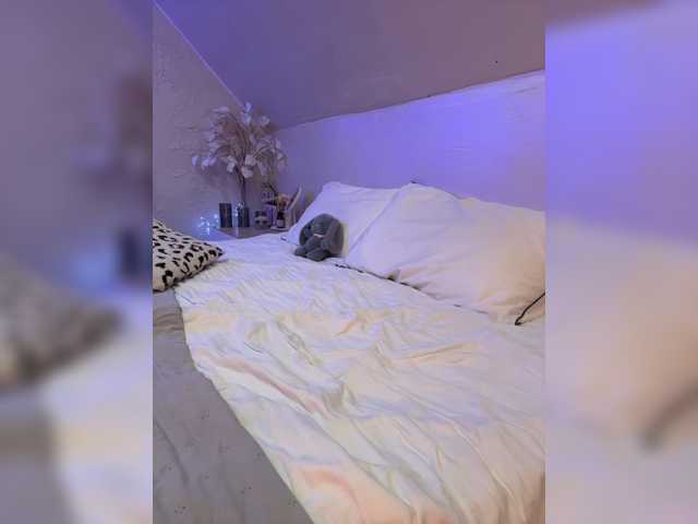 HollyPolly111 live cam on BongaCams