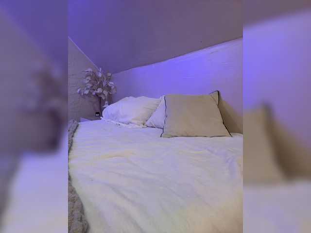 HollyPolly111 live cam on BongaCams