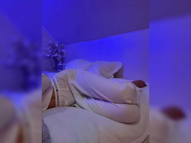 HollyPolly111 live cam