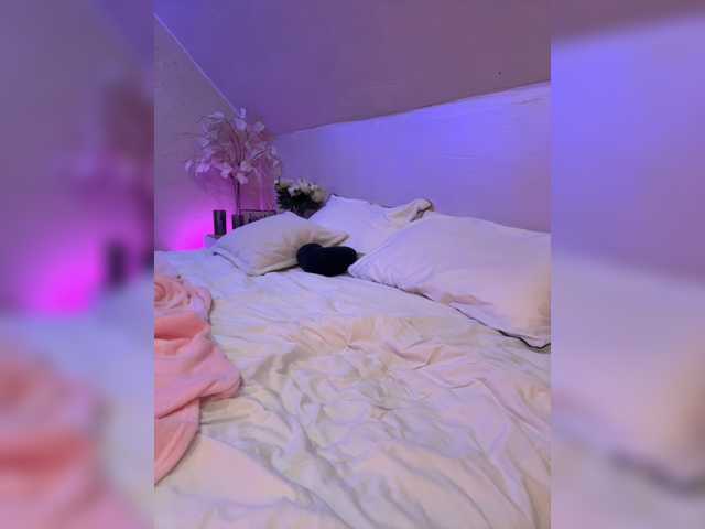 HollyPolly111, live now on BongaCams