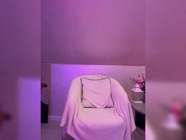 HollyPolly111 live cam on BongaCams