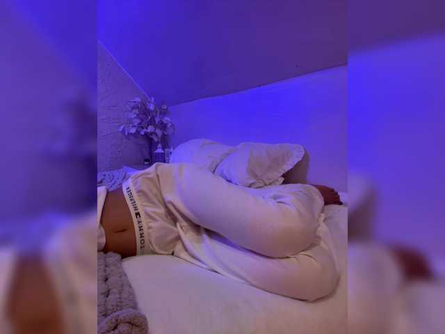 HollyPolly111 live cam
