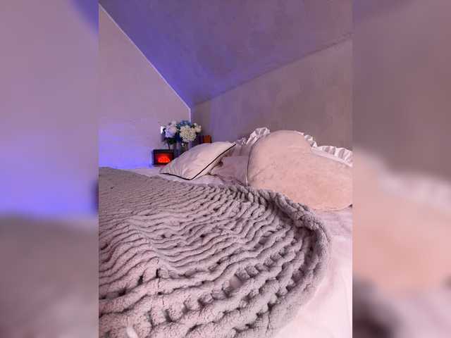 HollyPolly111 live cam on BongaCams