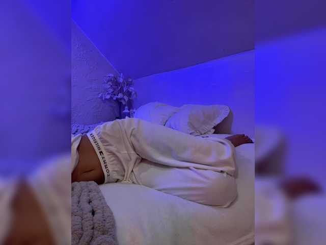 HollyPolly111 live cam