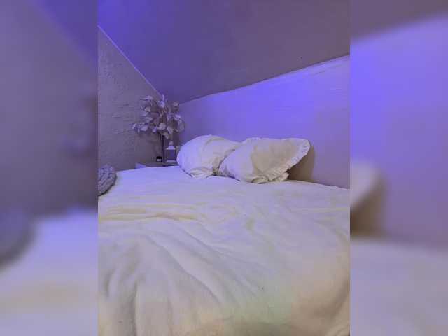 HollyPolly111 live cam on BongaCams