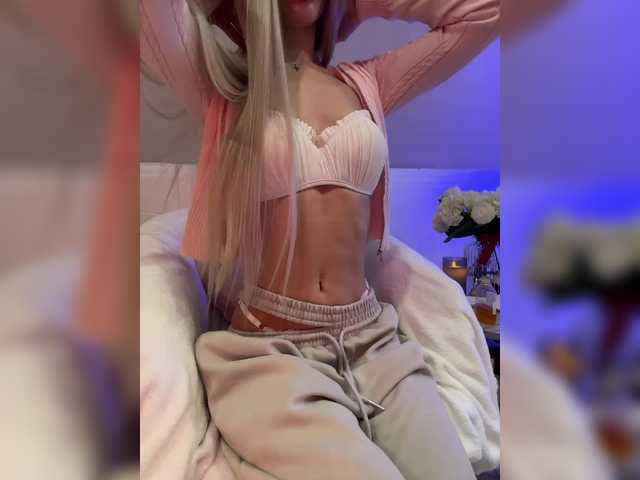  HollyPolly111 chat room